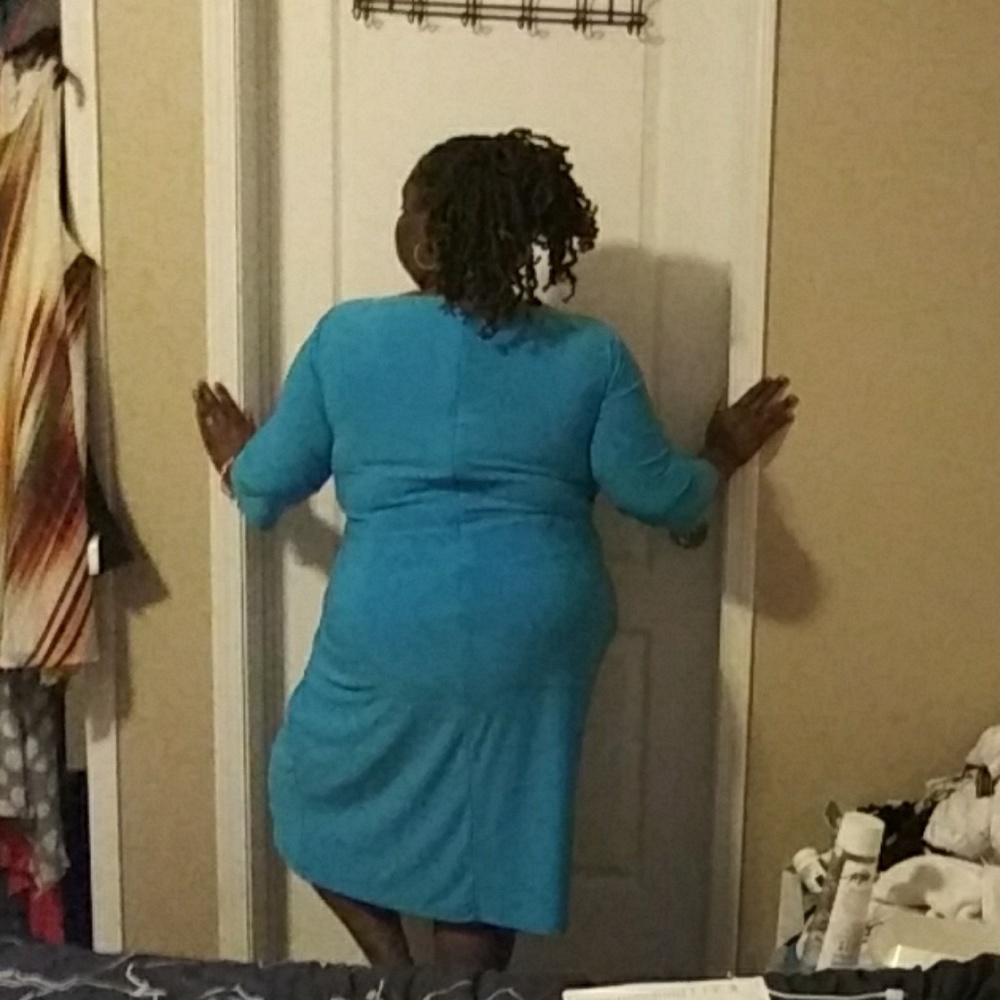 Dress - Picture 2 of 4
